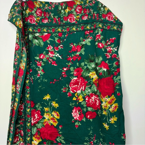 April Cornell Forest Green Rose Cottage Breakfast Tablecloth 54" x 54" Red Green - Picture 1 of 7